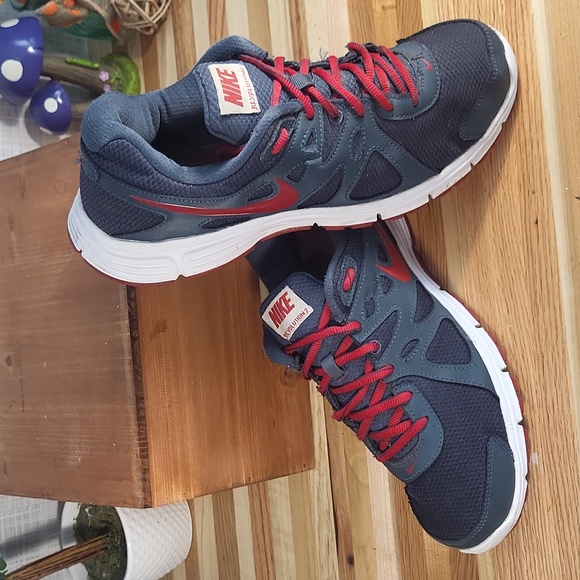 Nike Revolution 2, Red Gray, Trail Running shoe - Picture 5 of 6